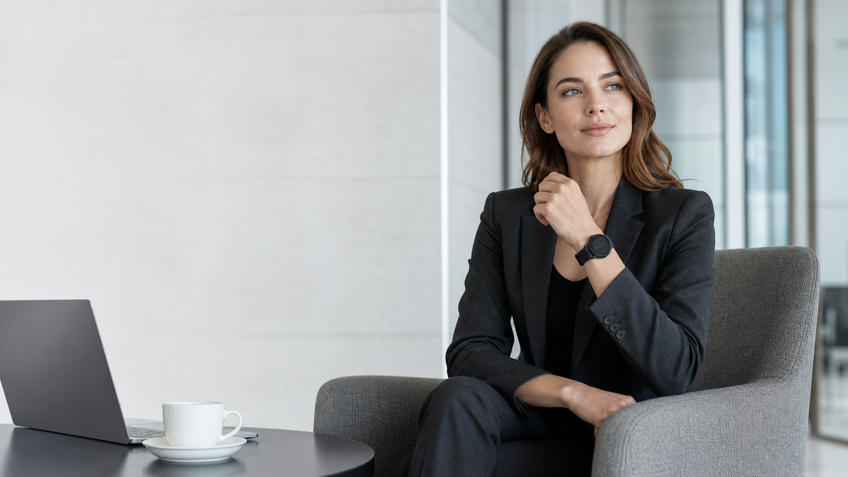 Businesswoman wearing a smart health watch